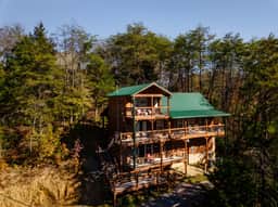 Smokies Couple Getaway by Ghosal Luxury Lodging