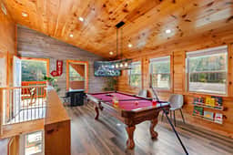 Rustic Mountain Retreat by Ghosal Luxury Lodging