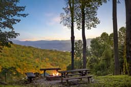The Great Smoky Haven by Ghosal Luxury Lodging