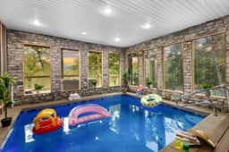 Summit Luxe Resort by Ghosal Luxury Lodging