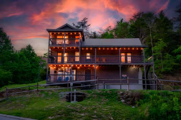 Family Oasis By Ghosal Luxury Lodging - Image 1