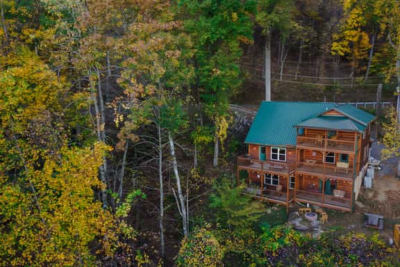 Serene Mountain Retreat by Ghosal Luxury Lodging - Image 1
