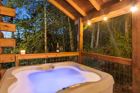 Smokies Couple Getaway by Ghosal Luxury Lodging