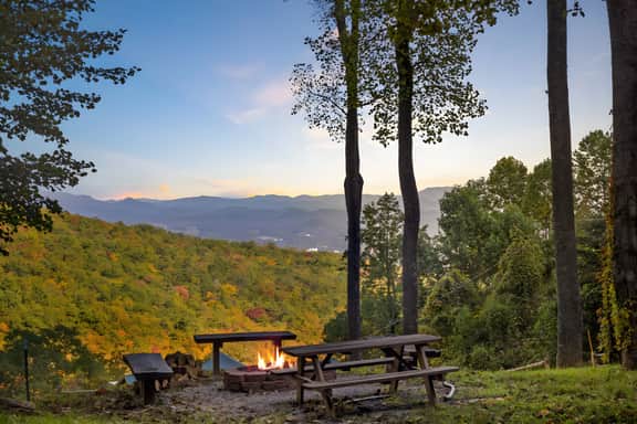The Great Smoky Haven by Ghosal Luxury Lodging