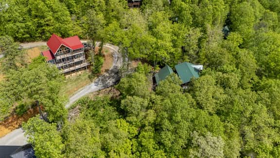 The Mountain Estate by Ghosal Luxury Lodging