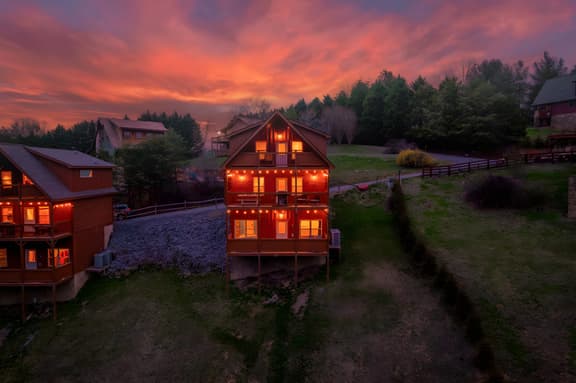 Couple’s Refuge by Ghosal Luxury Lodging